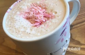 Ice Cloud Sakura Light Cream Cheese Latte