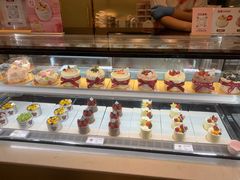 -花花卷卷·鲜食蛋糕(静安久光百货店)