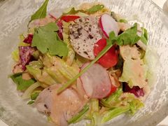 鸡肉生菜沙拉-西堤厚牛排(新世界店)