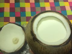 -志龙皇冠吃货椰子铺