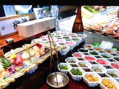 -雍容荟帝王蟹活龙虾展台自助(IFS黑金店)