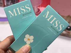 -HITOMI希多蜜美瞳(凯德晶萃店)