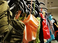 -URBAN REVIVO(七宝领展广场店)
