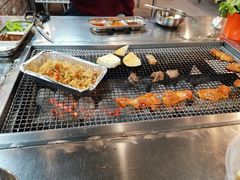-马路牙子烧烤音乐酒馆(望京店)