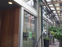 -Long Provincial Vietnamese Restaurant