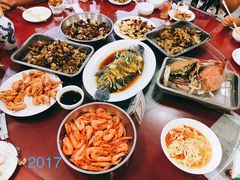 -顶之鲜海鲜餐厅