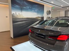 -宁波宝信宝马4S店(江北日湖店)