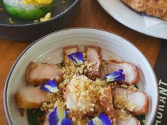 烤猪颈肉-Chom Cafe and Restaurant