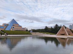 -上海市龙华烈士陵园