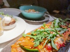 牛油果三文鱼披萨-夏朵餐厅(丁香店)