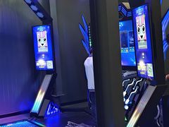 -极限PLAY运动娱乐新世界·团建派对表演休闲馆·室内高空游乐园
