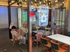 -DQ·蛋糕·冰淇淋(大宁国际商业广场店)