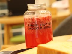 草莓霸霸果茶-爸爸糖吐司面包(郑州正弘城店)