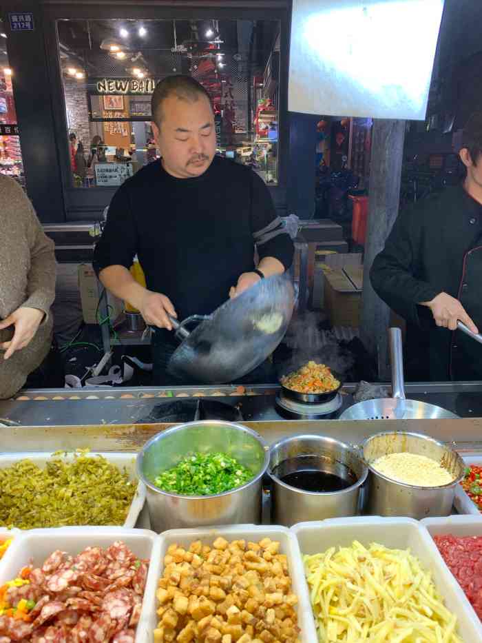 没有以前好吃了 炒饭哥也是请人炒了 实在太油了