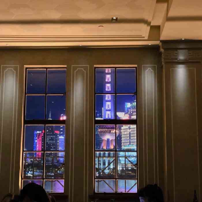 外滩十八号六楼的老字号法国餐厅拥有名厨paulpairet一样的特有风格在