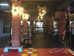 -GYMPLUS私教健身会馆(大悦城店)
