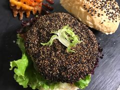 -HIGH FIVE哈福手工汉堡(桂林路店)