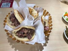 精品火烧-闫家驴肉老店(华电一校店)