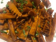 私房油焖笋-弄堂小笼包(西青中北永旺购物中心店)