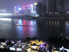 -屋顶顶城市·江景酒店-客房部