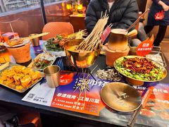 -何师烧烤Pro ·小龙虾·江湖川菜·精酿啤酒(太古里旗舰店)