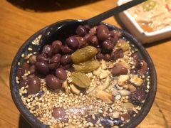 -八月美食小馆(银泰城总店)