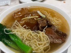 -香港百合居(LCM置汇旭辉广场店)