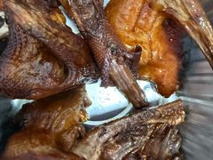 脆皮烧乳鸽-潮福城潮州大酒楼(湖滨北路店)