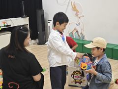 -猴有戏教育戏剧·音乐剧·主持口才·演讲朗诵辩论(环球港华师大校区)