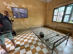 -吐斯廉屠杀博物馆