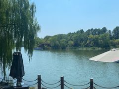 -上海怡沁园度假酒店