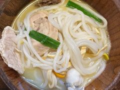 -银米·云南传统过桥米线(双廊黑金冠店)