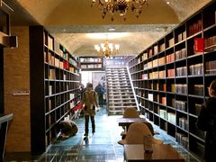 -钟书阁(松江泰晤士小镇店)