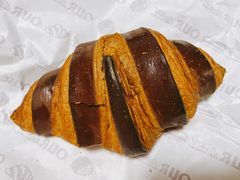巧克力香蕉羊角包-OUR Bakery(三里屯太古里店)