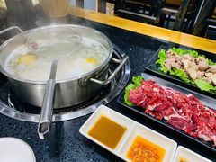 -四点金潮汕鲜牛肉火锅(金猴名居店)