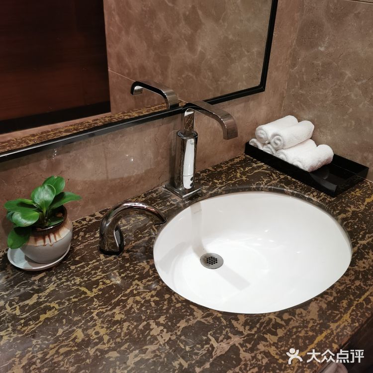 适合安静吃饭的地方