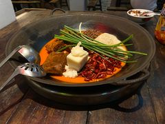 -四小区火锅·巷子里的重庆火锅(花照壁店)