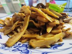 -天天向上素食餐厅(五台山店)
