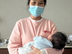 -上海雏渐肥月嫂