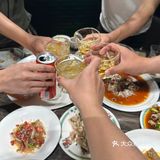 酒逢知己千杯少 喝完这杯还三杯🍻