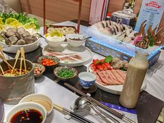 -红鼎豆捞·非遗鲍皇汤火锅(宝丰路店)