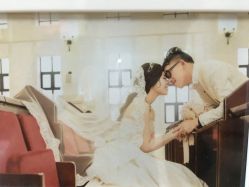 -现代经典婚纱摄影
