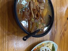 -志权牛肉面(灵山路店)