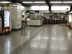 -陆家浜路(地铁站)
