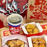 在郑州！！吃中国汉堡🍔get端午扇子…吼可爱！！