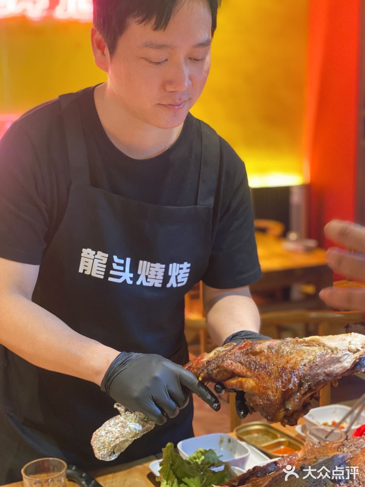 广州人气火爆的烤全羊/烤羊排🐑