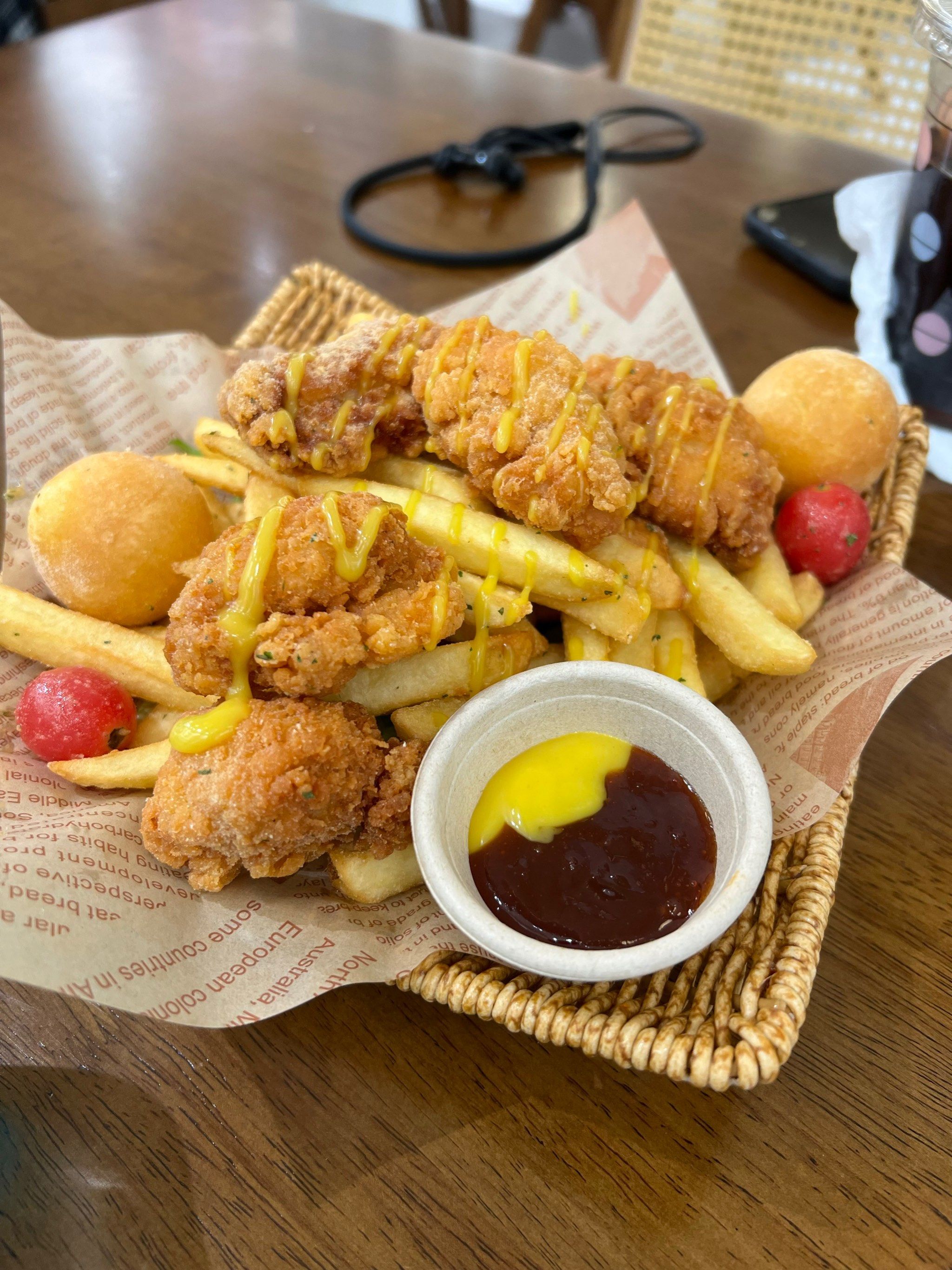 炸鸡薯条组合满足感