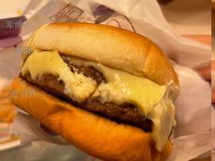 浓浓高达芝士双层吉士堡-麦当劳(军博店)