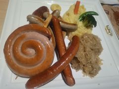 -LENBACH兰巴赫西餐啤酒坊(大连东港店)