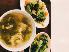 -同济大学本部学苑饮食广场